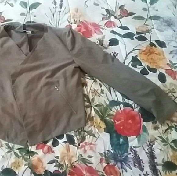 🎈 Divided 🎈🚫Sold🚫 - Picture 2 of 7